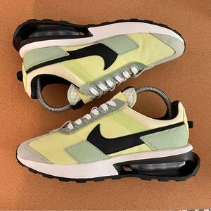 Nike Air Max pre day size 8 womens